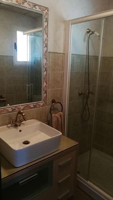 Holiday home Muy Grande, Con Piscina Y Pistas *